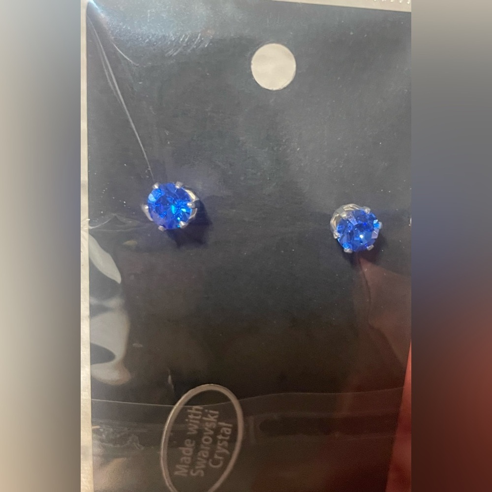 Blue‎ Crystal Stud Earrings Silver Tone Round Solitaire Pierced